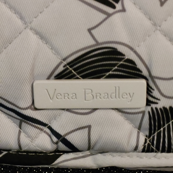 NWOT VERA BRADLEY floral white and black crossbody bag - Picture 11 of 12